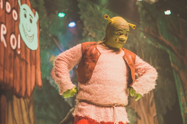 Marília recebe peça teatral baseada em Shrek
