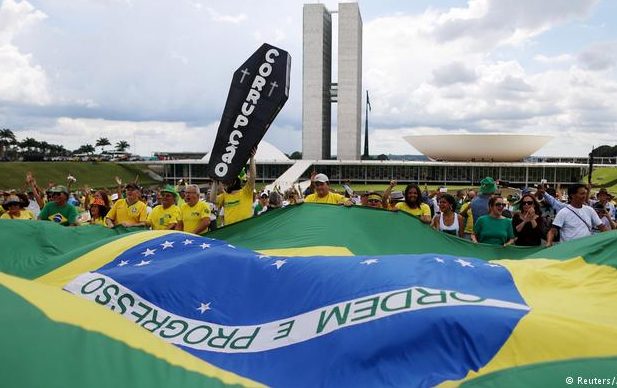 Brasil cai 17 posições em ranking de corrupção