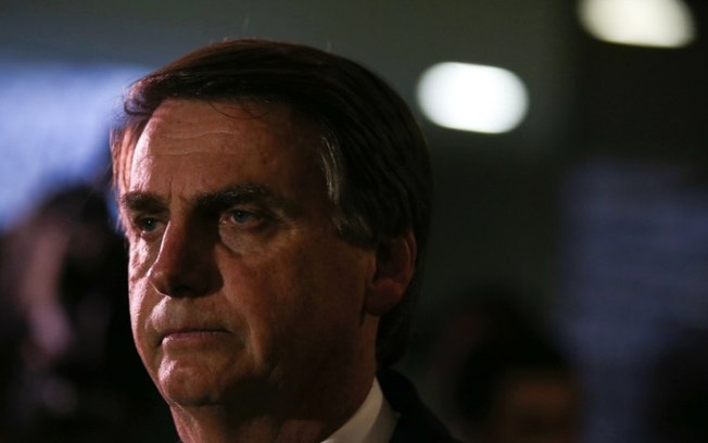 Bolsonaro processa Jean Wyllys por calúnia e injúria