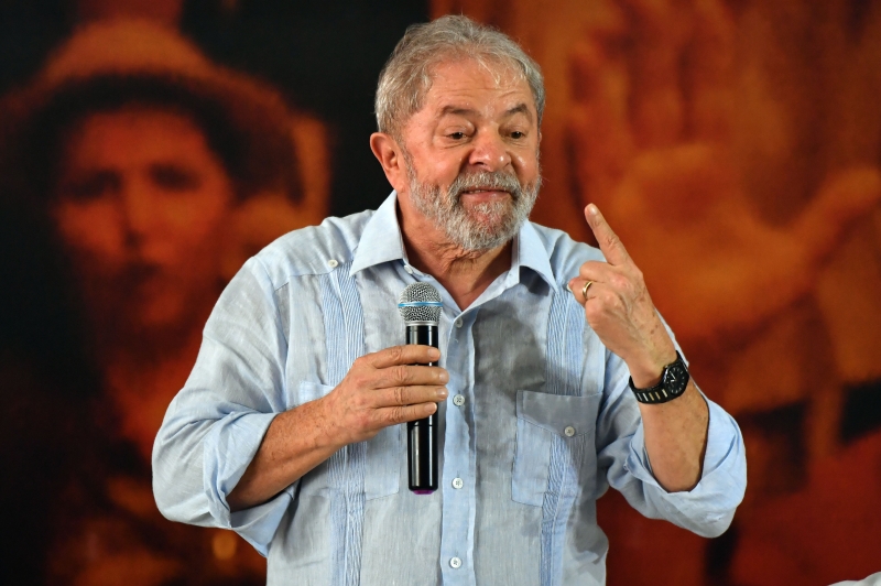 Lula diz que a palavra ‘fugir’ não existe na vida dele