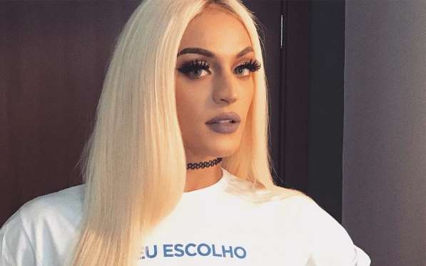 Pabllo Vittar dá ataque de estrelismo em restaurante