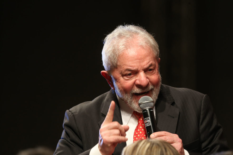 Desembargador suspende interrogatório de Lula