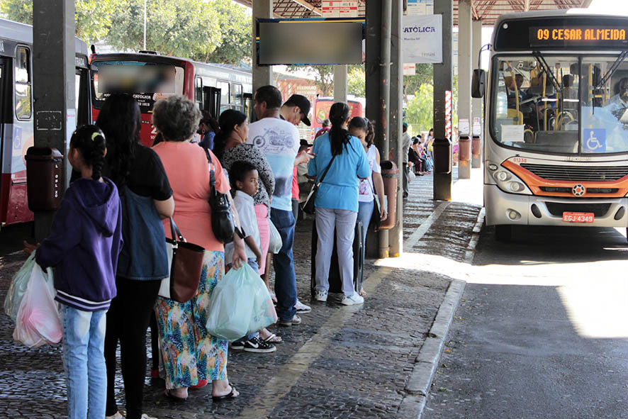 Mulher é presa por tráfico no Terminal Urbano