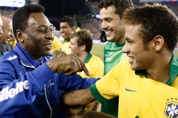 Pelé diz que Neymar é o melhor do mundo