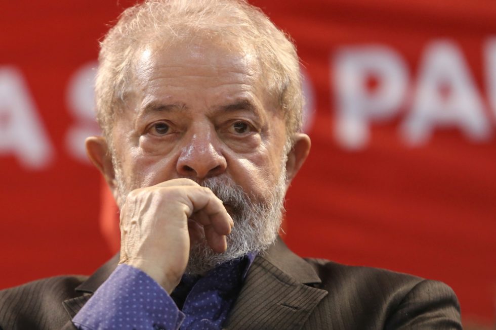 Lula lança livro para falar sobre sua condenação