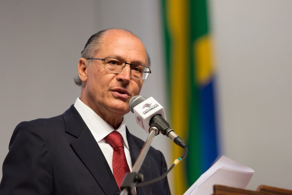 Alckmin já se equilibra entre dois palanques