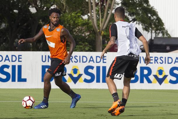 Carille faz mudanças no Corinthians antes da estreia no Campeonato