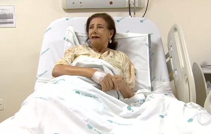 Aos 64 anos, mulher dá à luz primeira filha
