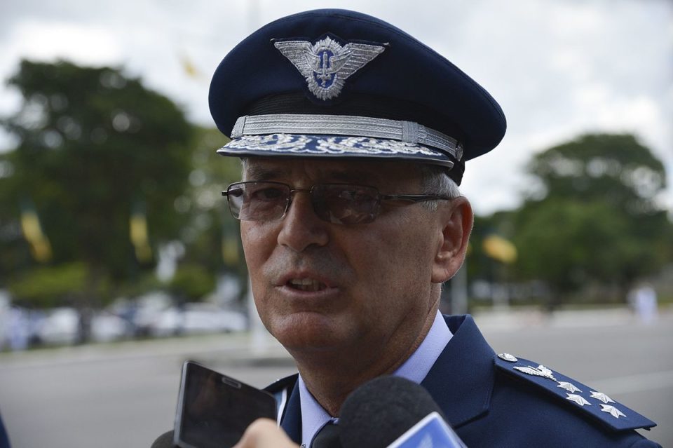 Não é momento de ‘impor vontade’, diz comandante da Aeronáutica