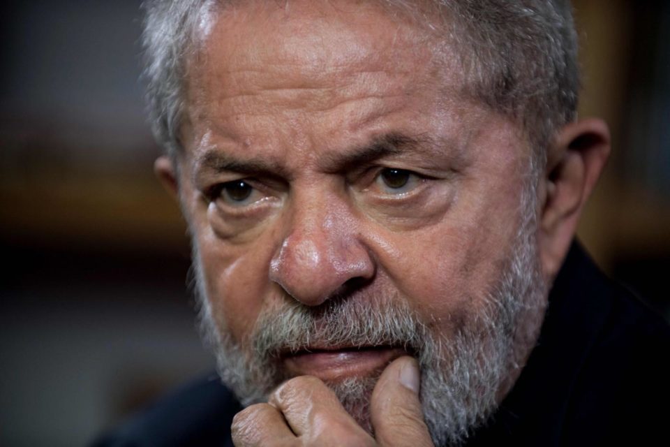 PT ameaça processar juíza que barrou visita a Lula