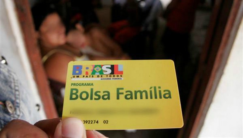 Planalto anuncia aumento do Bolsa Família no dia 1º de maio