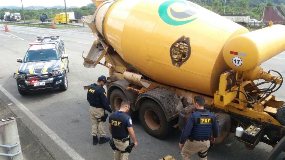 Polícia apreende 3,2 toneladas de maconha no interior