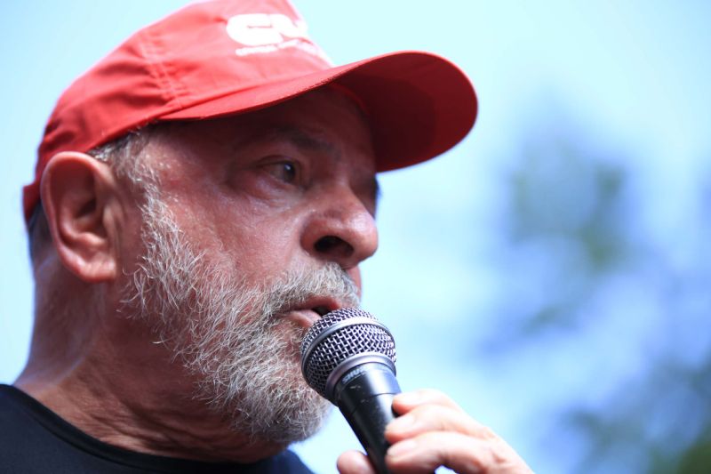 Lula quer ‘resistência pacífica’ e cogita não se entregar