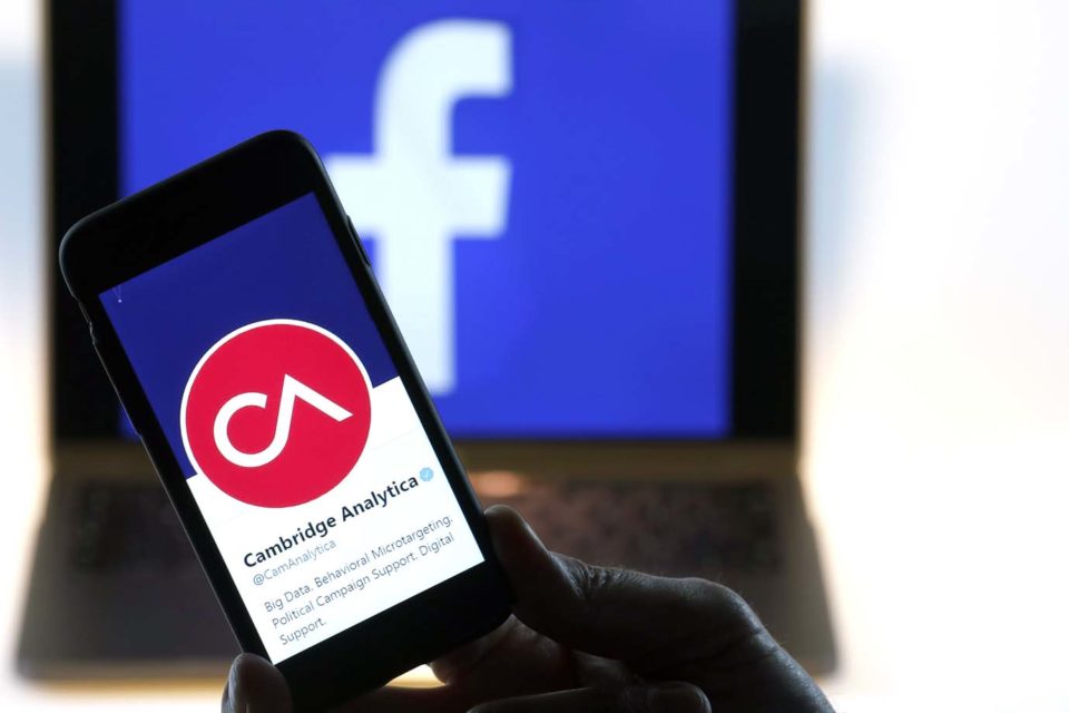 Facebook começa a implementar parâmetros europeus de privacidade