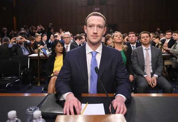 Presidente do Facebook reconhece que plataforma precisa ser regulada