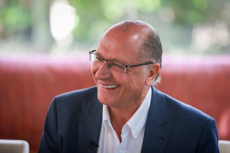 Alckmin diz que com 17% dos votos estará no segundo turno