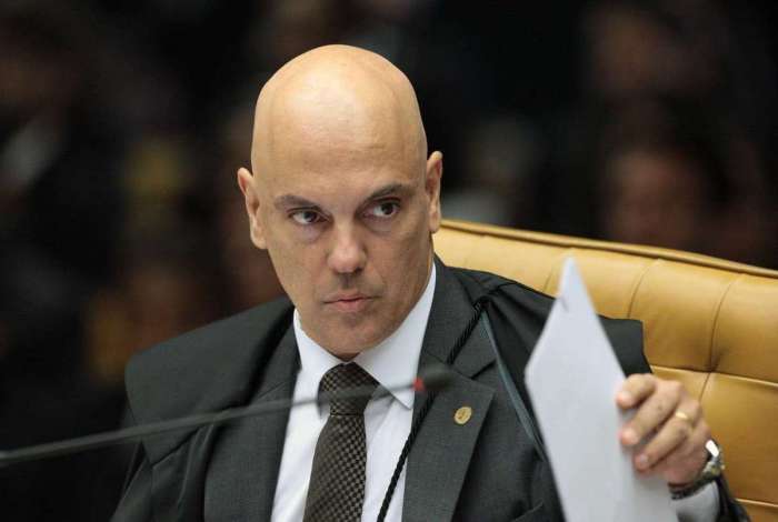 Alexandre de Moraes autoriza força e multa contra greve dos caminhoneiros