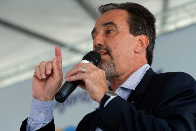 Ministro Gilberto Occhi quer planos de saúde alternativos