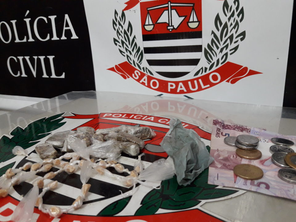 Dise apreende dois adolescentes com drogas no Jânio Quadros