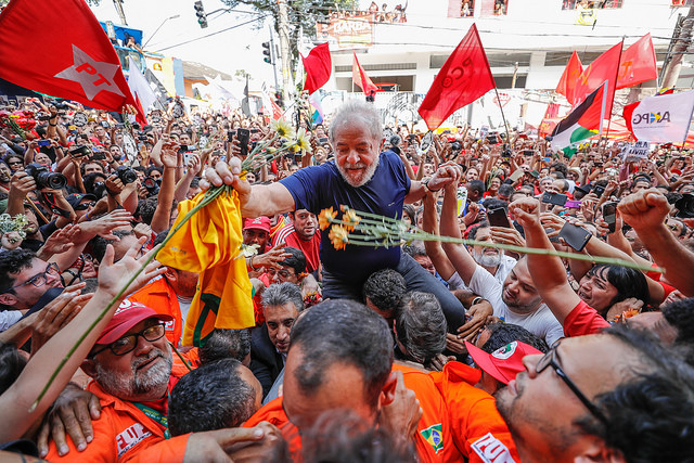 PT tenta ‘tirar’ pré-campanha da prisão