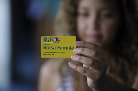 Governo zerou fila de espera no Bolsa Família, diz Temer