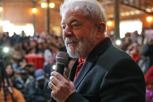 Lula pede que adversários não tenham medo de enfrentá-lo nas urnas
