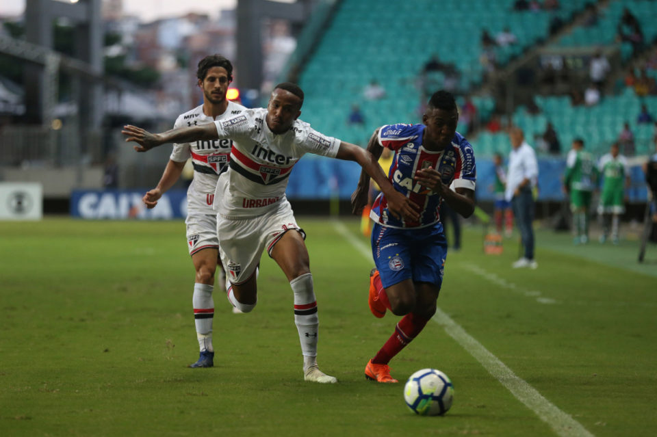 São Paulo empata com Bahia e segue invicto no Brasileirão