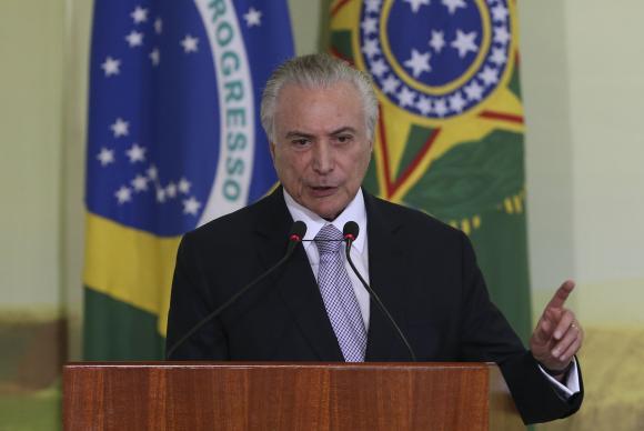 Temer: Quando alguns tentam parar o Brasil, governo exerce autoridade