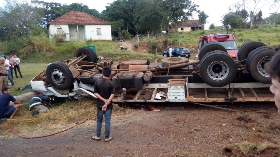 Caminhoneiro de Marília morre em acidente no Paraná