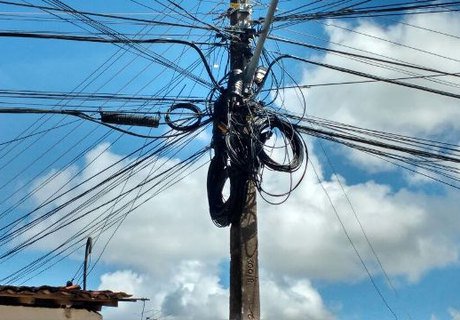 STJ confirma corte de luz para quem faz ‘gato’ na rede elétrica