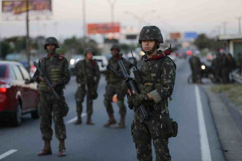 Uso de Forças Armadas é ‘apagar fogo com gasolina’, dizem centrais sindicais