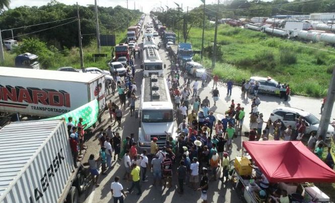 Em oito dias de greve, perdas de grandes setores já superam R$ 34 bi