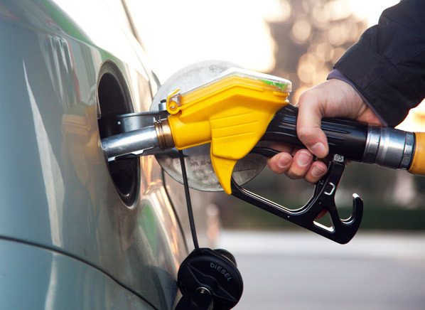 Petrobras anuncia queda no preço da gasolina e do diesel