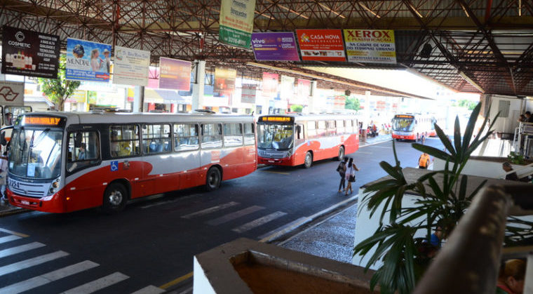 Ônibus irão parar em Marília por falta de combustível