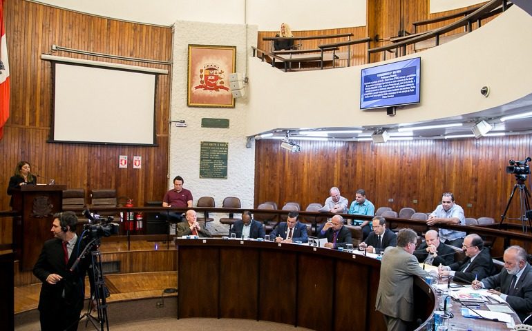 Câmara vota diretrizes para composição do orçamento de 2019
