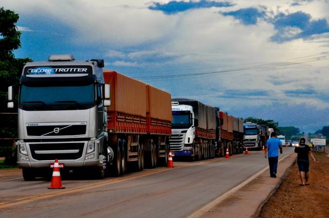 Brasil seguirá dependente de caminhões por pelo menos 20 anos