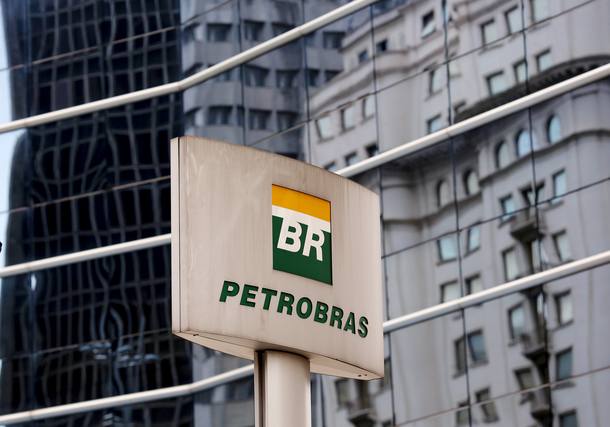 ‘Interferência’ vira foco de tensão na Petrobrás