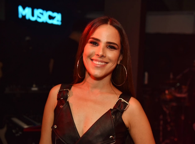 Show de Wanessa Camargo é cortado e cantora faz ‘protesto’ no palco