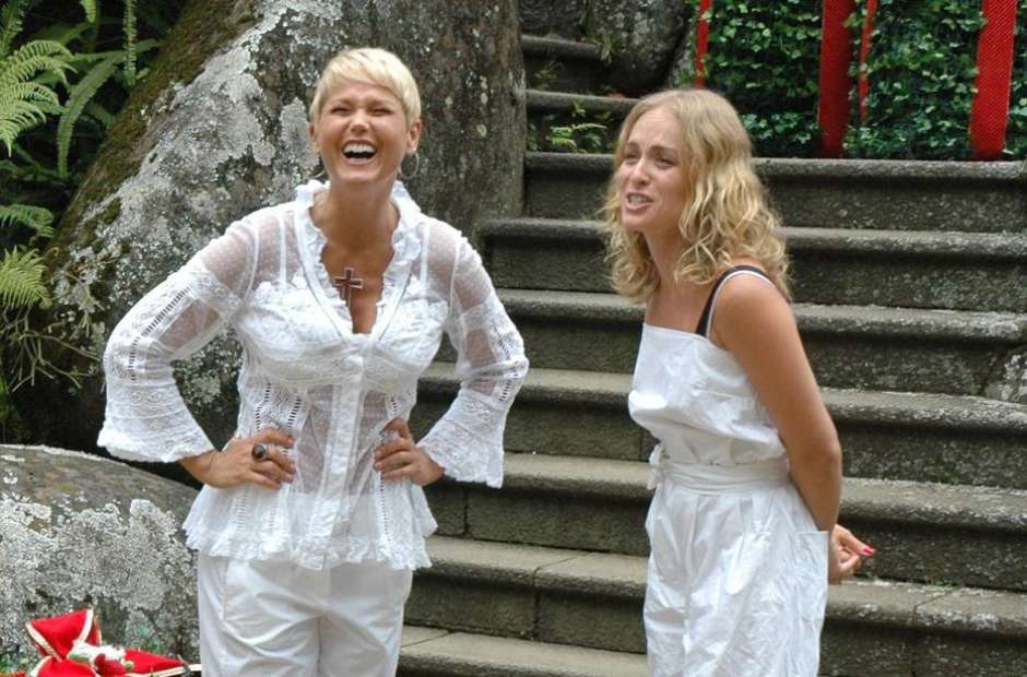 Angelica e Xuxa cantam sucessos da década de 1980 em festa