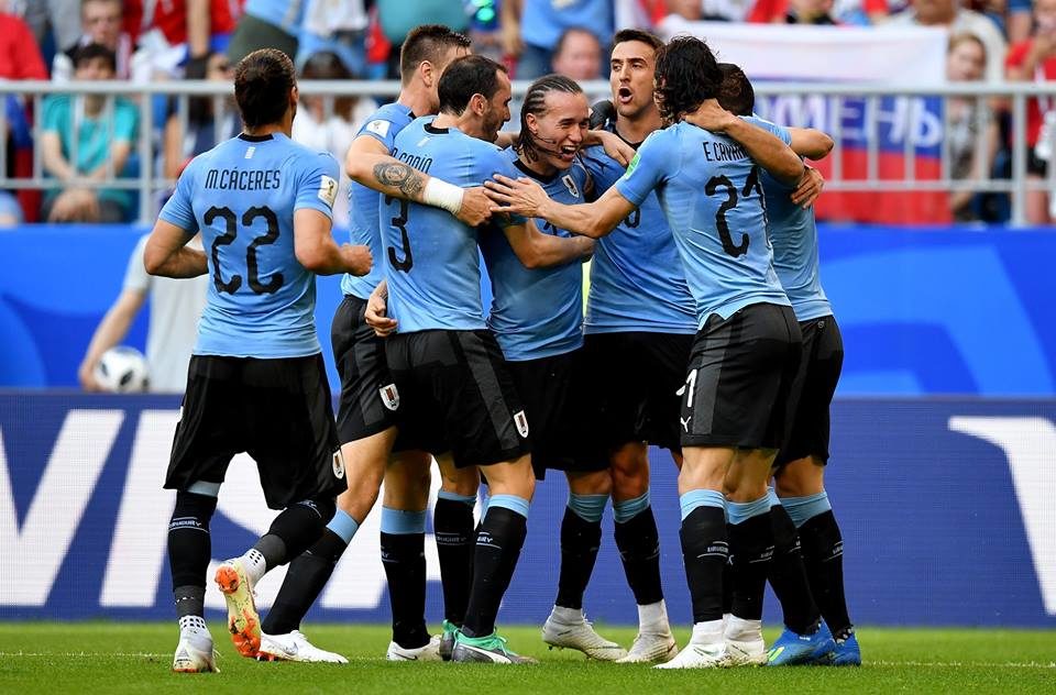 Uruguai bate a Rússia, mantém os 100% e avança como líder do Grupo A