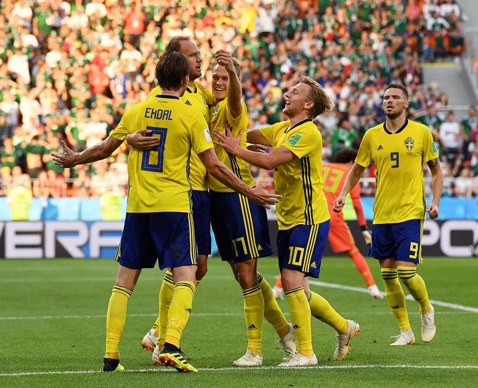 Suécia faz 3 a 0 e avança como líder, mas México também vai às oitavas