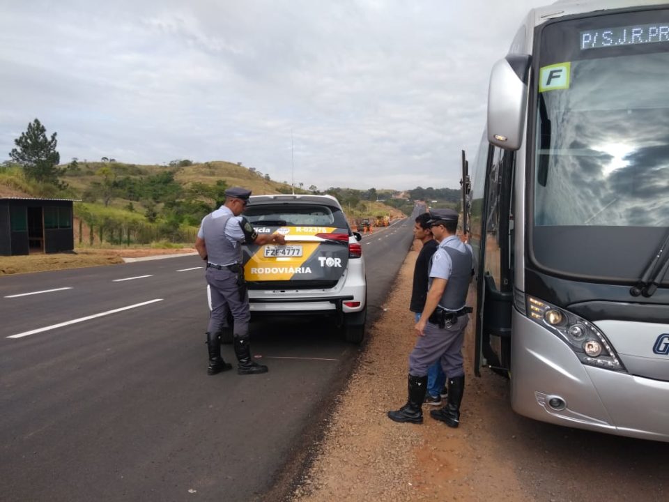 Jovem é preso com 100 comprimidos de ecstasy