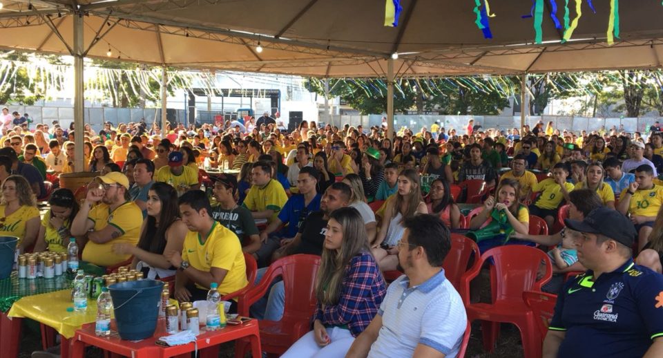 Arena Marília reúne cerca de 500 torcedores no primeiro jogo do Brasil