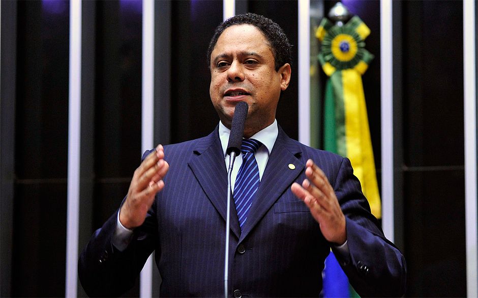 Orlando Silva diz que Bolsonaro é ‘fogo de palha’ e ‘não assusta’