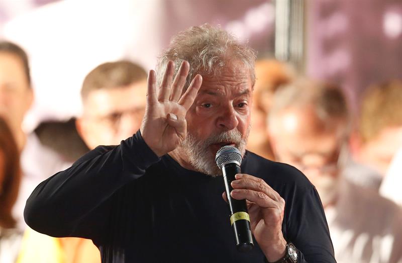 Lula segue à frente da corrida presidencial, mostra Datafolha