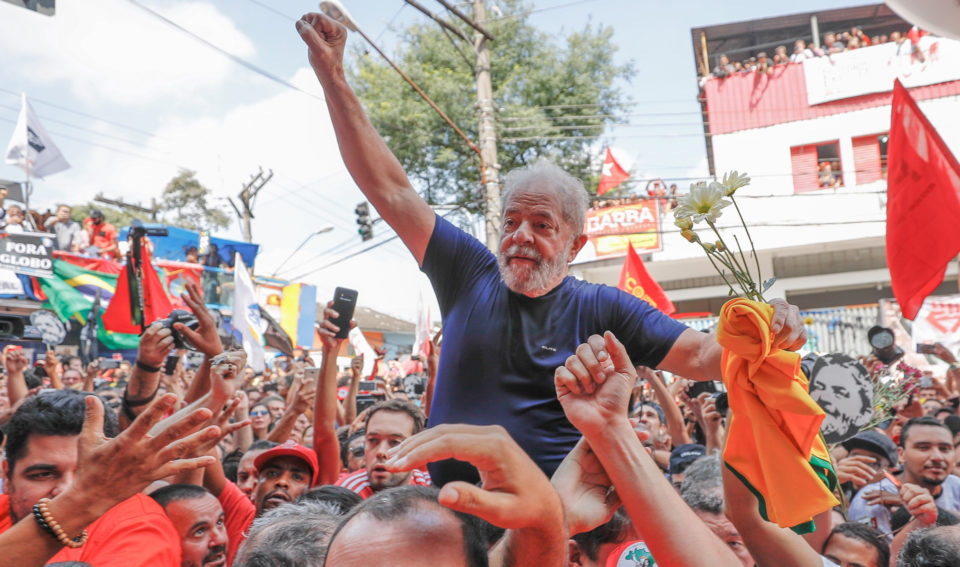 PT lançará pré-candidatura de Lula pedindo liberdade do petista