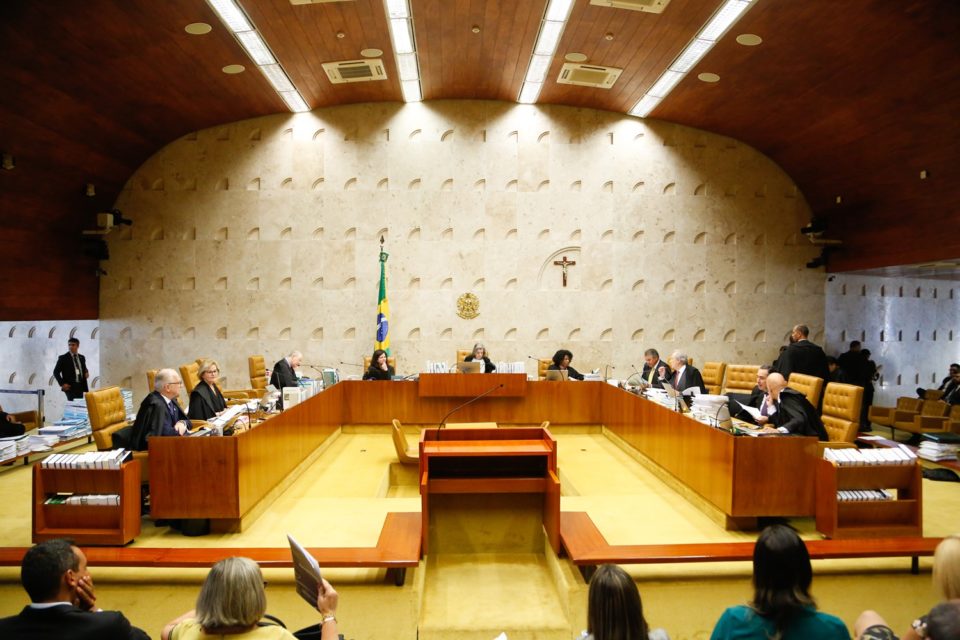 Por 8 a 2, STF decide suspender voto impresso nas próximas eleições