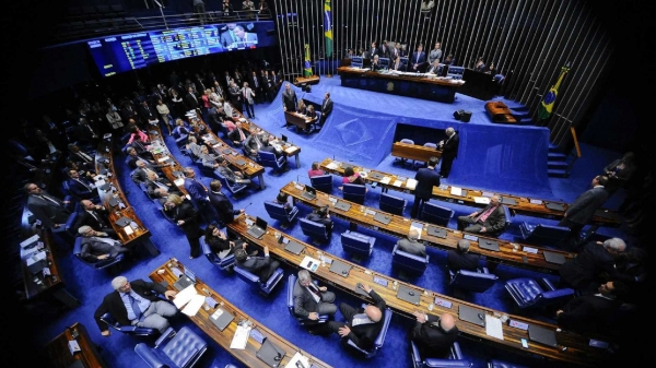 Senado libera servidores de trabalho em jogos do Brasil na Copa