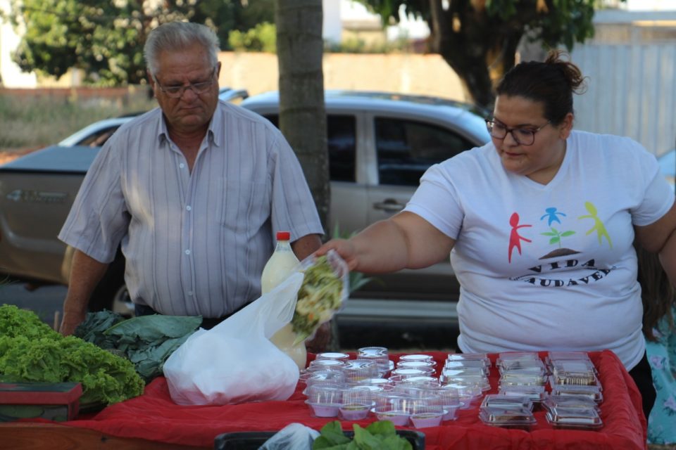 Feira de agricultores leva qualidade para mesa de famílias na zona Oeste