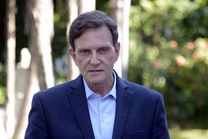 Vereadores conseguem assinaturas para discutir impeachment de Crivella